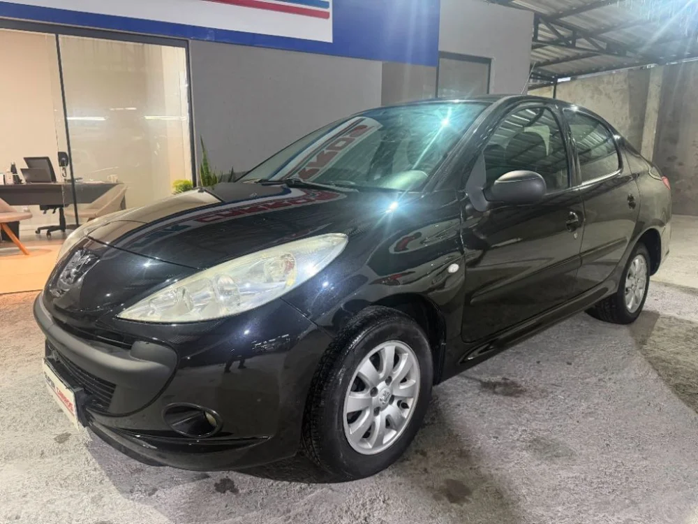 Peugeot 207 Sed. Passion XR Sport 1.4 Flex 8V 4p