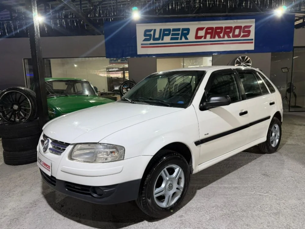 VW - VolksWagen Gol Plus 1.0 Mi Total Flex 4p